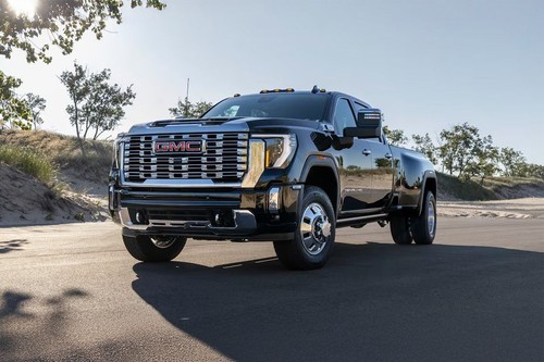 Sierra HD Front deep low Angle View