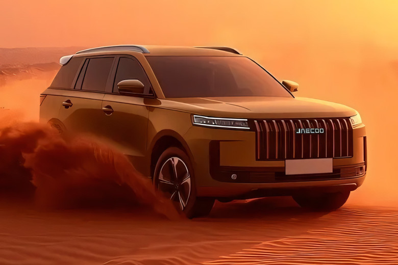 Jaecoo J5 Front Cross Side View