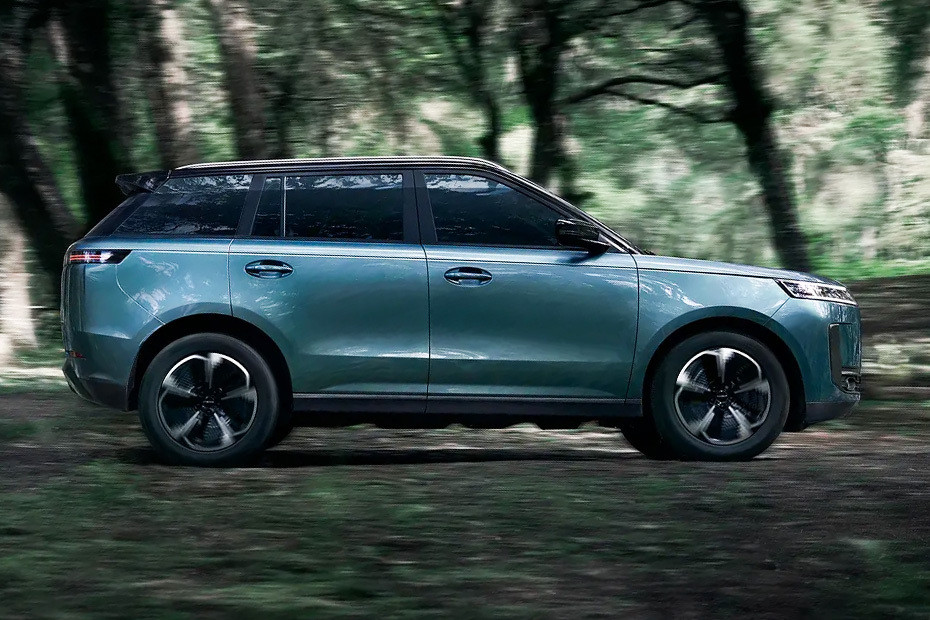 J5 Medium Angle Front View in UAE