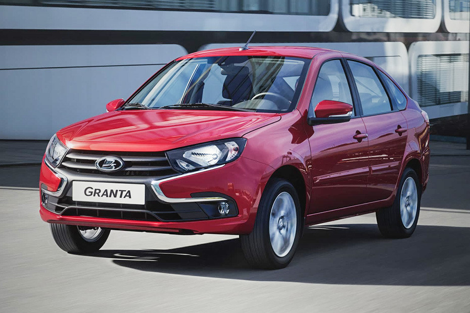 Granta Liftback Front angle low view Granta Liftback Front angle low view