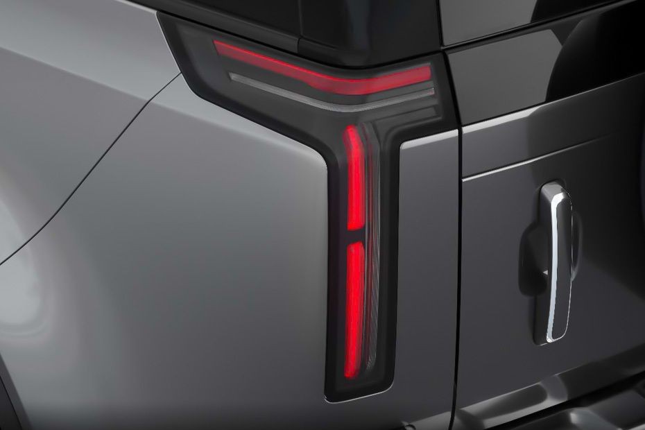 01 Tail light in UAE