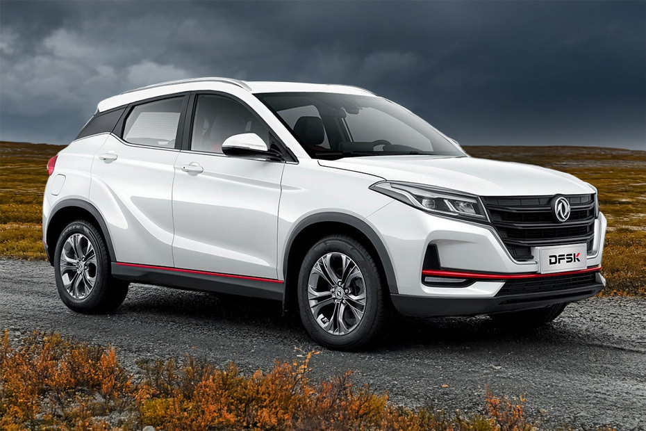 DFSK Fengon 500 Front Cross Side View in UAE