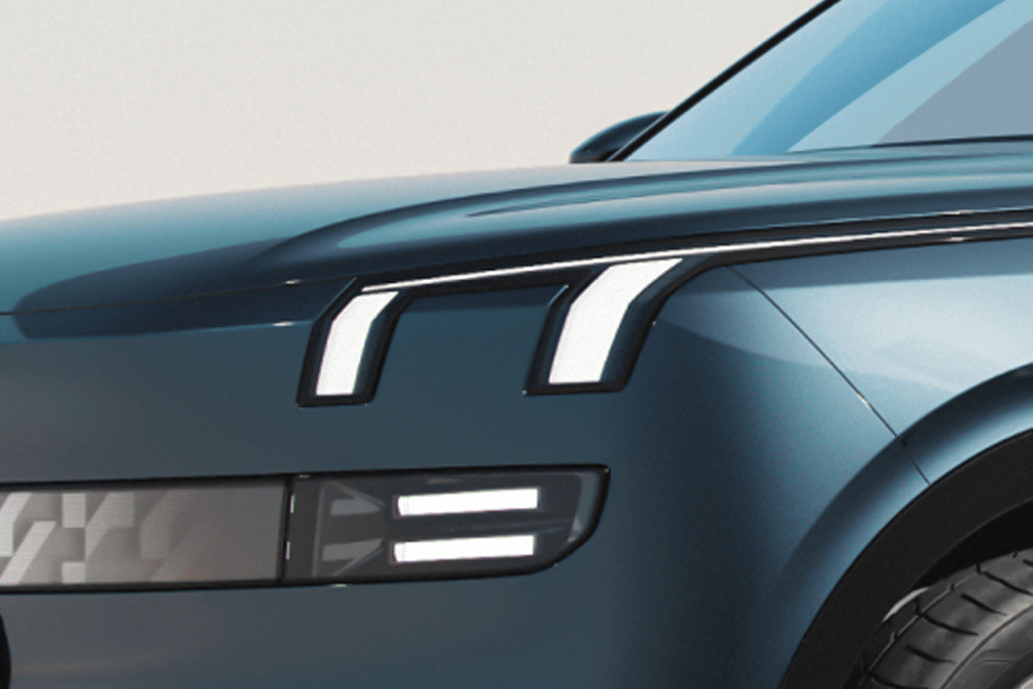 900 Headlight in UAE