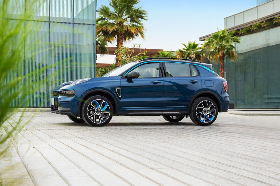 Rear Cross View of LYNK&CO 01 in UAE