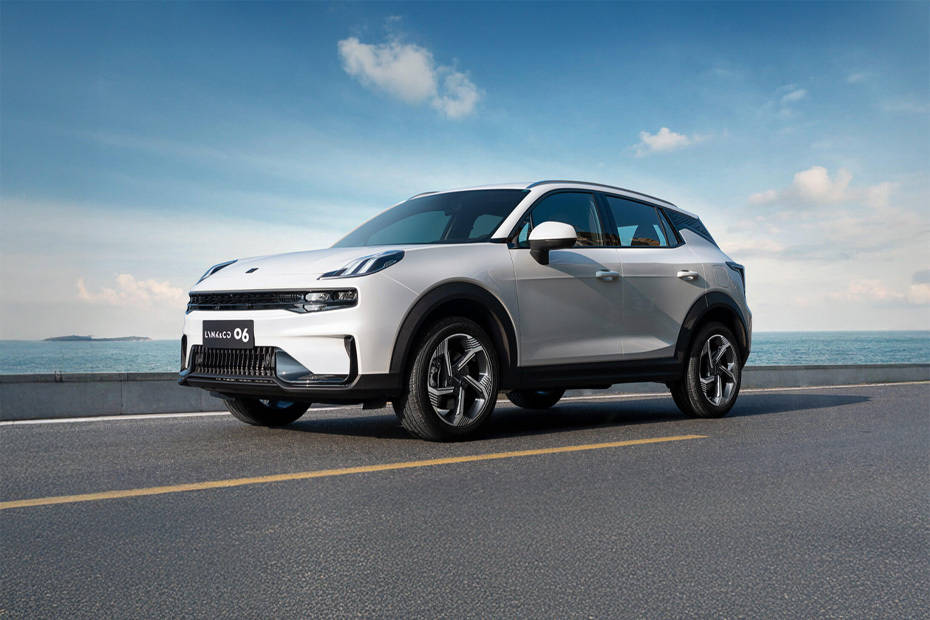 LYNK&CO 06 UAE