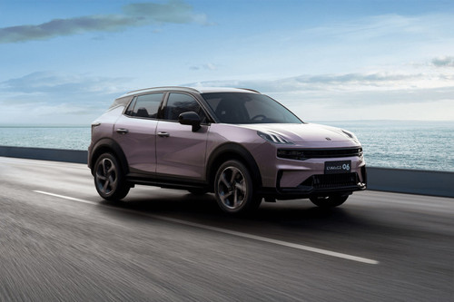 LYNK&CO 06 Front Medium View