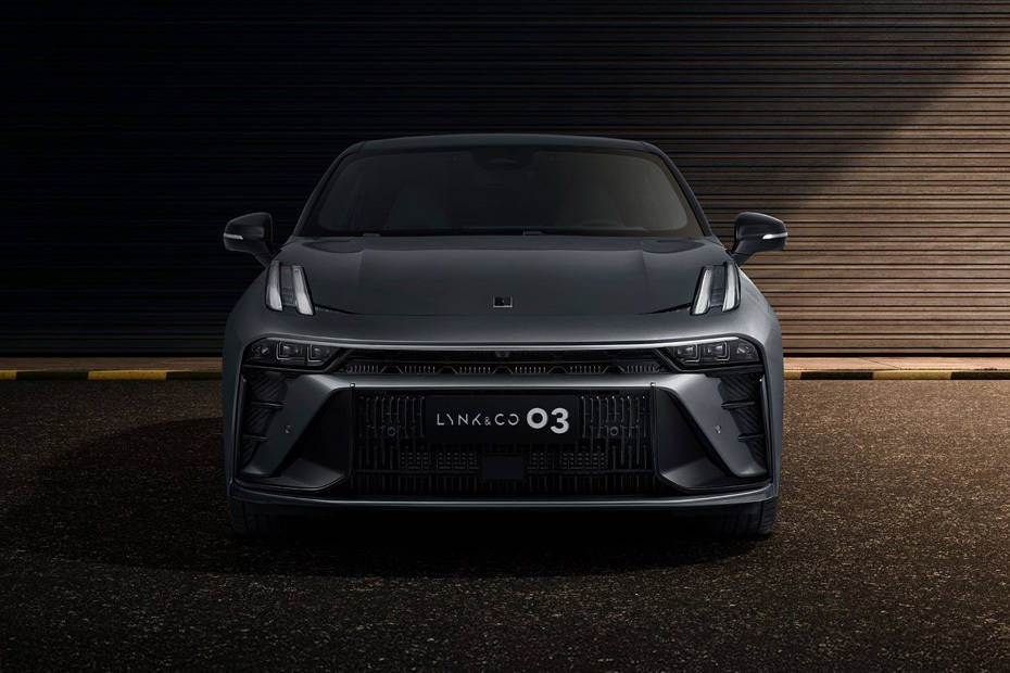 LYNK&CO 03 UAE