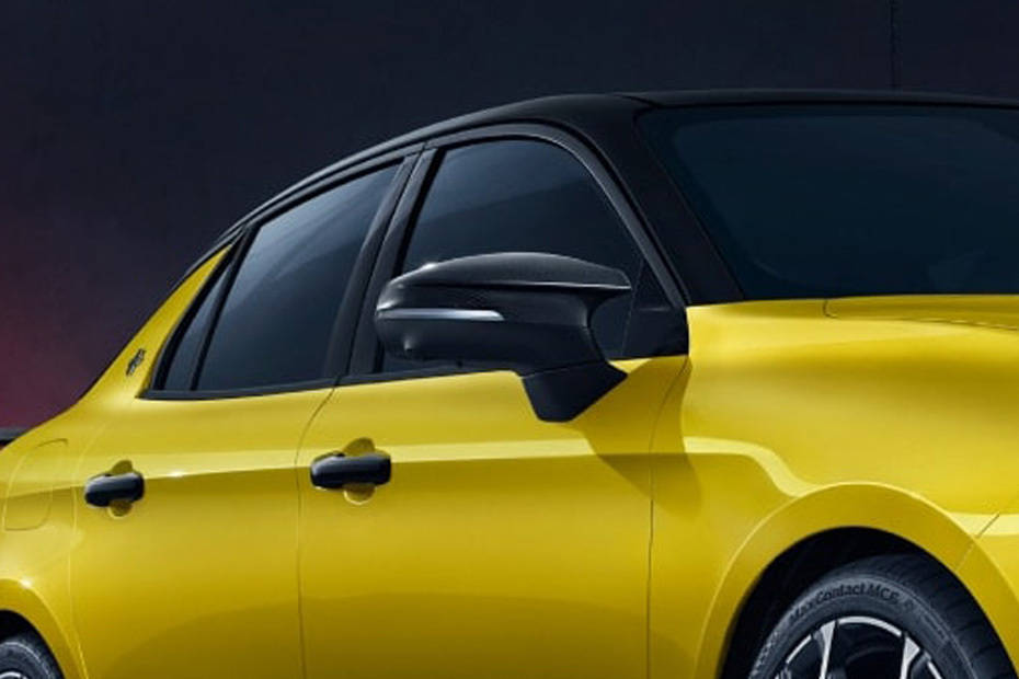 LYNK&CO 03 Plus Drivers Side Mirror Front Angle LYNK&CO 03 Plus Drivers Side Mirror Front Angle