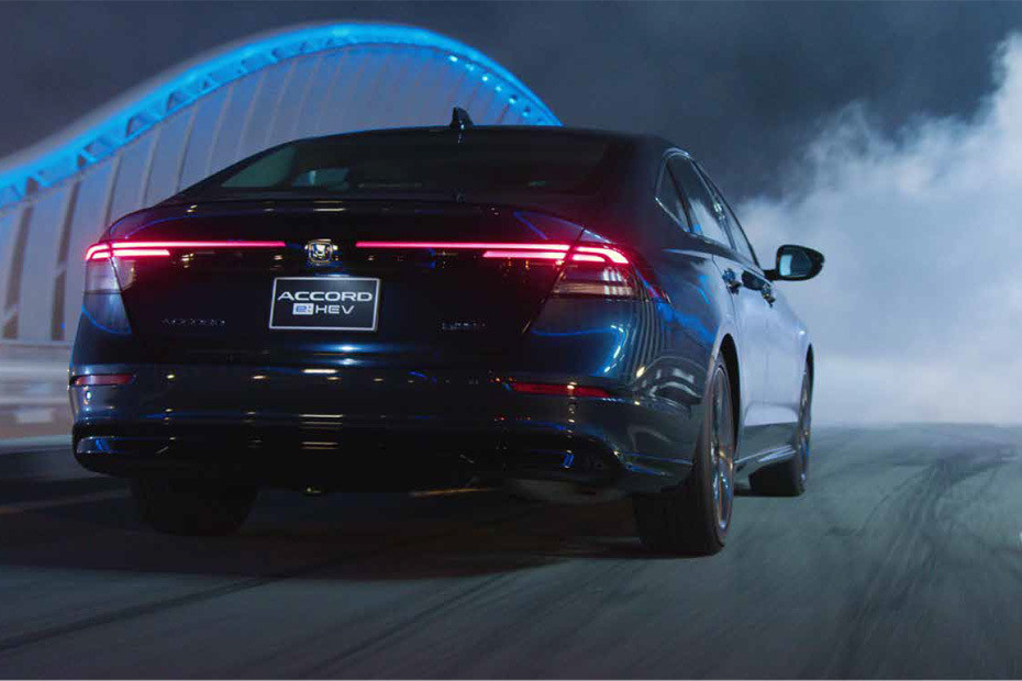 ACCORD E HEV Rear angle view ACCORD E HEV Rear angle view