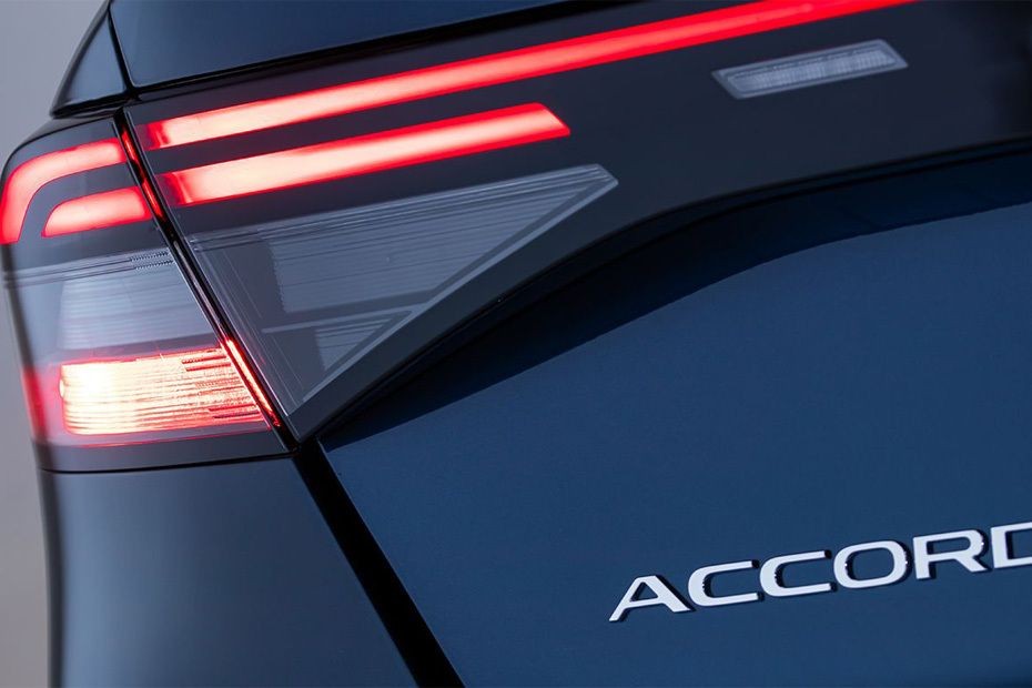 ACCORD E HEV Tail light in UAE