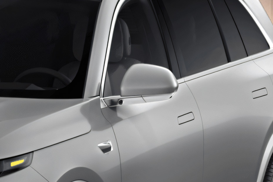 Li Auto L7 Drivers Side Mirror Front Angle Li Auto L7 Drivers Side Mirror Front Angle
