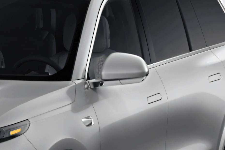 Li Auto L9 Drivers Side Mirror Front Angle Li Auto L9 Drivers Side Mirror Front Angle