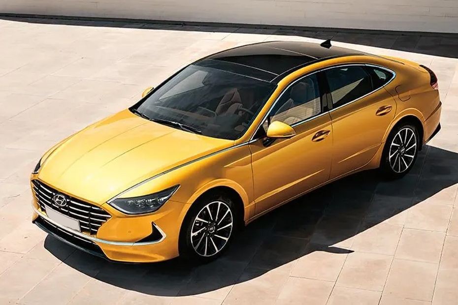 Sonata (2021-2023) Front deep low Angle View in UAE