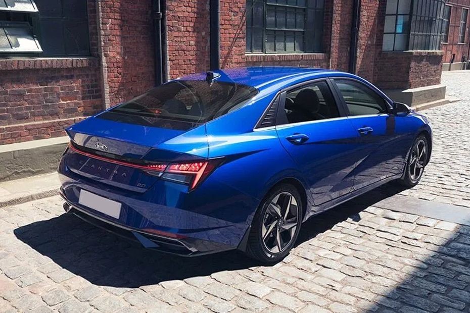 Elantra (2021-2024) Rear angle view in UAE