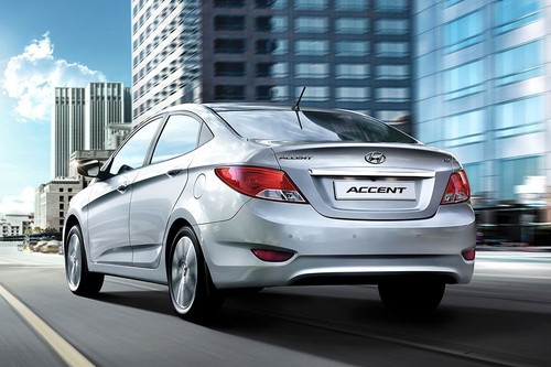 Rear Cross Side View of Hyundai Accent (2012-2021)