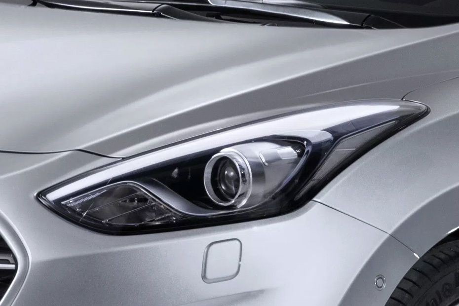 i30 Headlight in UAE