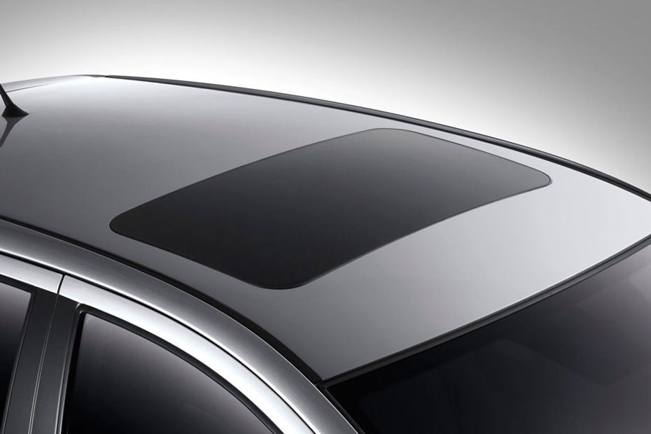 Hyundai i20 5DR Sunroof Moonroof in UAE