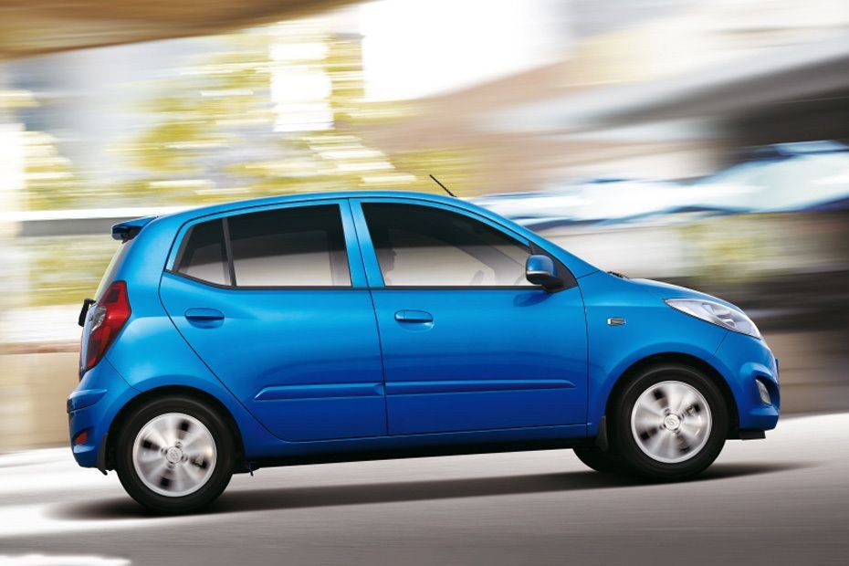 Hyundai i10 Drivers Sideview in UAE