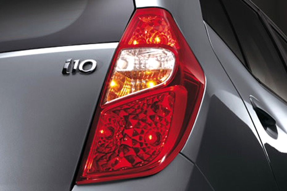 i10 Tail light in UAE