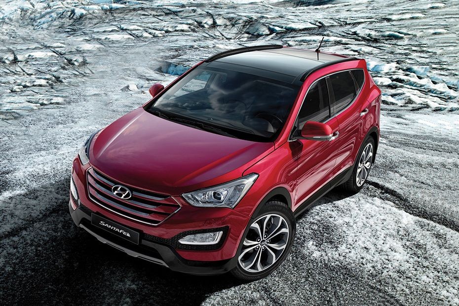 Hyundai Santa Fe (2012-2021) Front Side View in UAE