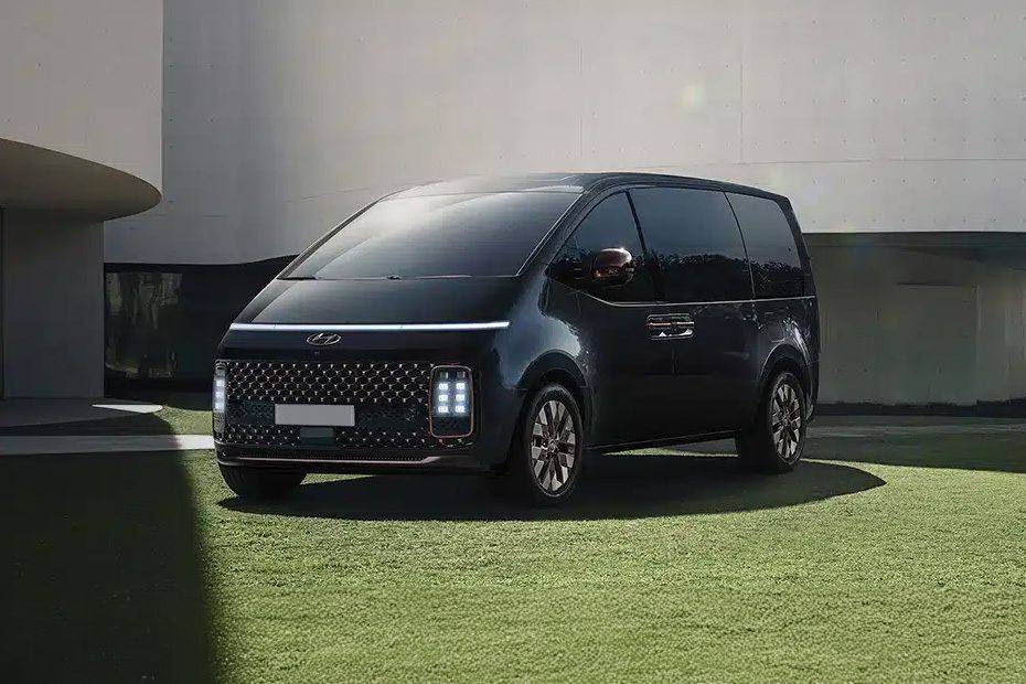 Hyundai Staria 2025 UAE