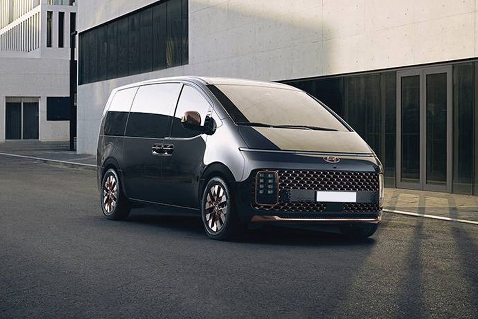 Hyundai Staria 2024 Price in UAE - Images, Specs, Reviews & Compare