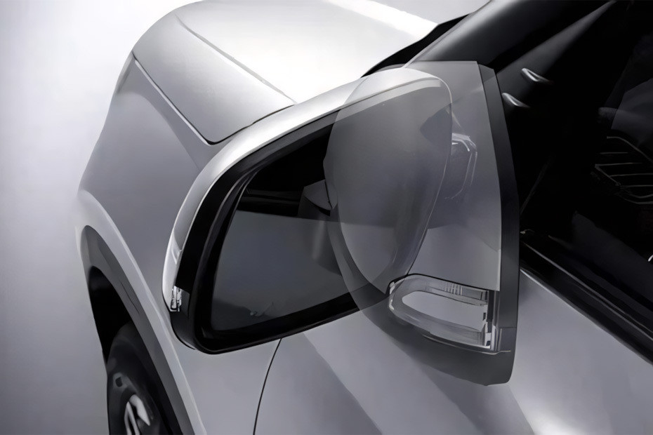 Hyundai Venue Drivers Side Mirror Front Angle Hyundai Venue Drivers Side Mirror Front Angle