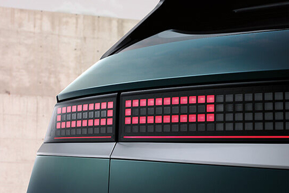 IONIQ 5 Tail light in UAE
