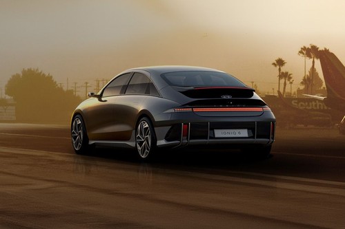 Rear Cross Side View of Hyundai Ioniq 6