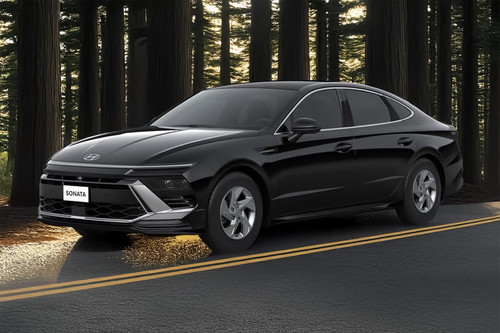 Hyundai Sonata Front Side View