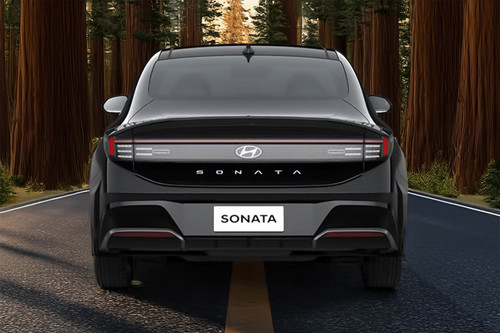 Full Rear View of Hyundai Sonata