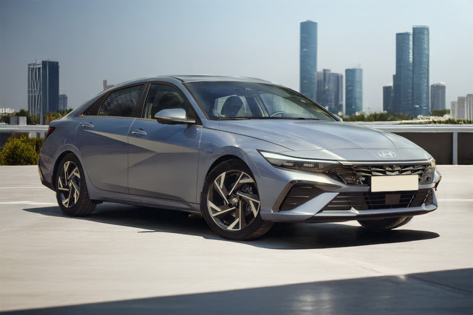 Hyundai Elantra Front Medium View in UAE