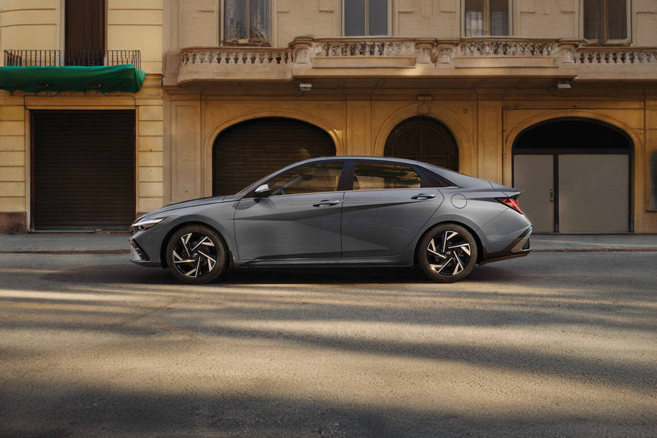 Elantra Side view Elantra Side view