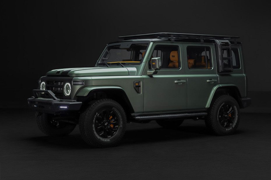 212 T01 Front Side View