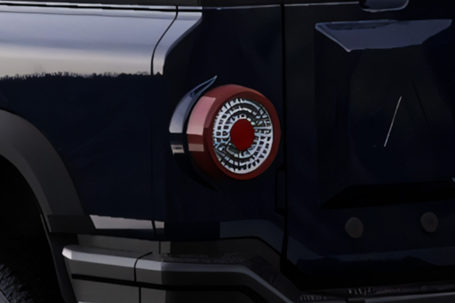 Grenadier Station Wagon Tail light in UAE