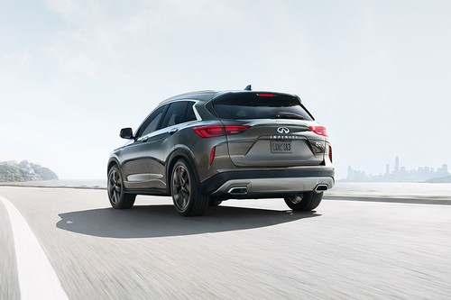 Rear Cross Side View of Infiniti QX50 (2014-2021)