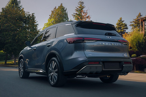 Rear Cross Side View of Infiniti QX60 (2024-2025)