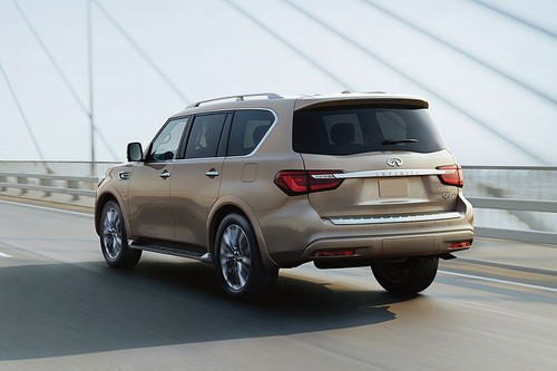 Rear Cross Side View of Infiniti QX80 (2022-2024)