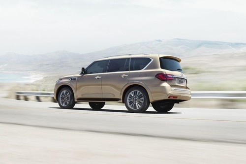 Rear Cross View of Infiniti QX80 (2022-2024)
