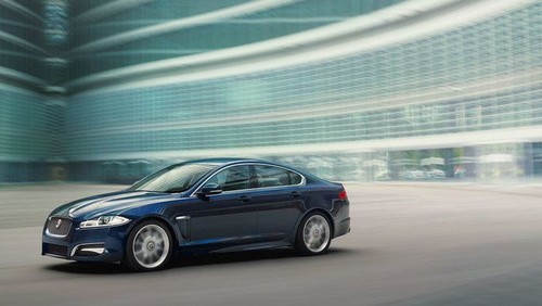 Jaguar XF Premium Luxury Side Medium View