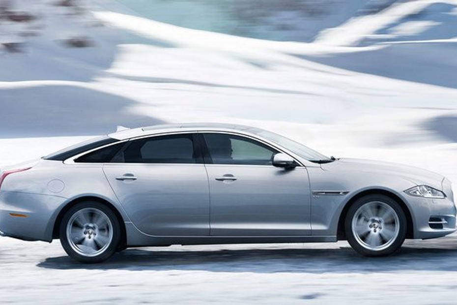 XJ Luxury SWB Side view in UAE