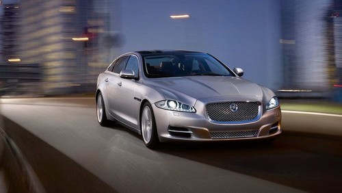 Jaguar XJ Portfolio LWB Front Medium View