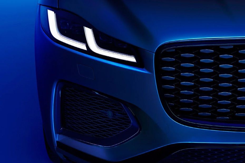 F-Pace Headlight in UAE