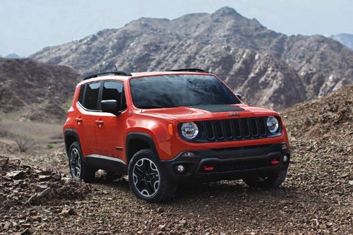Jeep Renegade Front Cross Side View