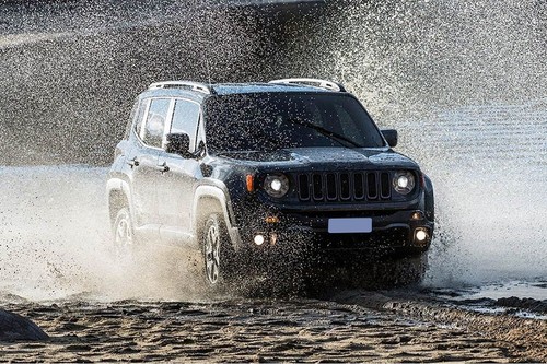 Jeep Renegade Front Medium View
