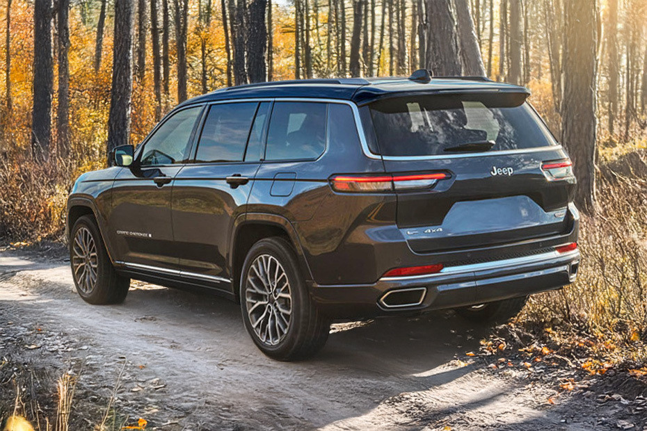 Rear Medium View of Jeep Grand Cherokee in UAE