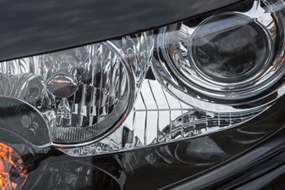 Compass (2012-2021) Headlight in UAE