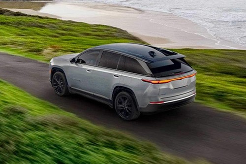 Rear Cross Side View of Jeep WAGONEER S