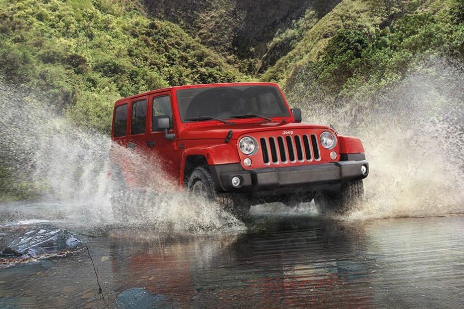 Jeep Wrangler Unlimited Front Cross Side View in UAE