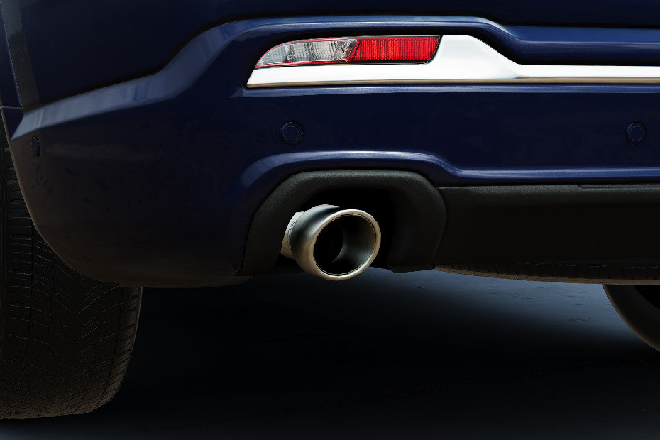 Exhaust Pipe of Jeep Commander in UAE
